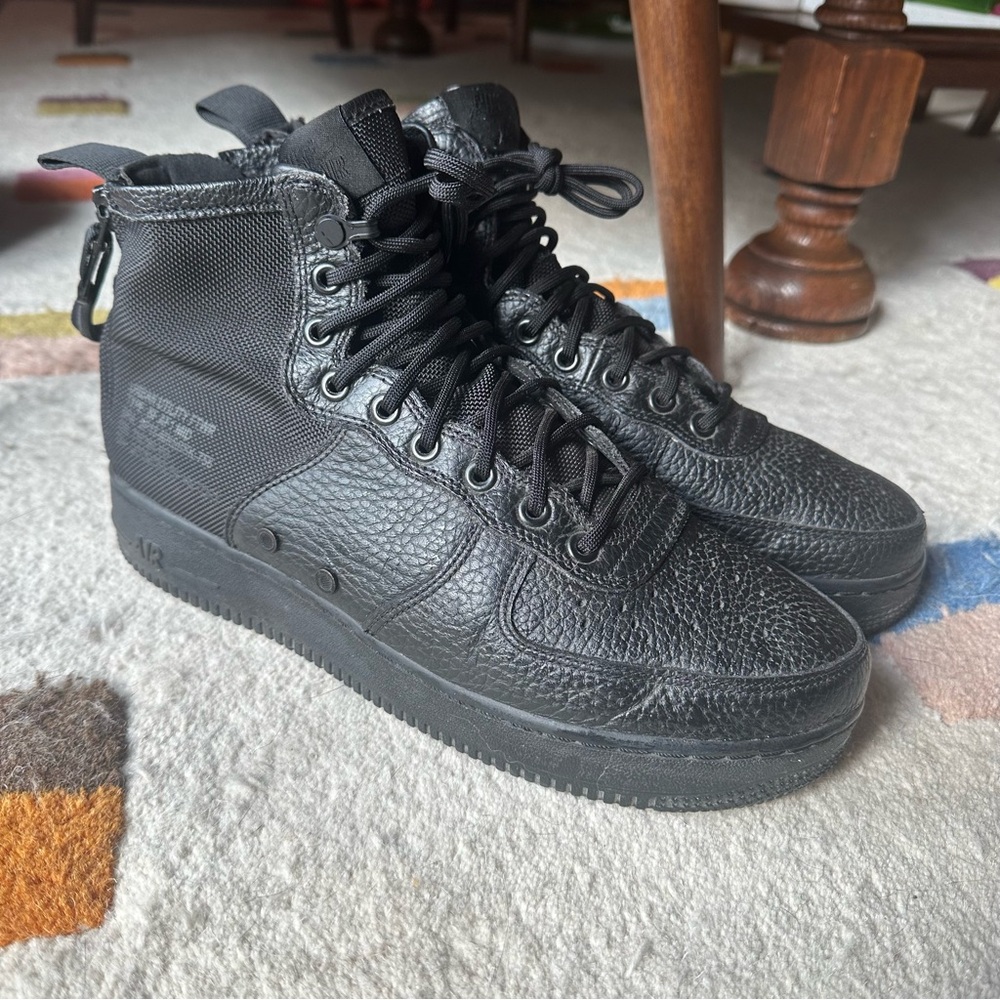 Nike SF Air Force 1 Mid Black on Black High-Top Sneakers Mens Shoe Size 9.5